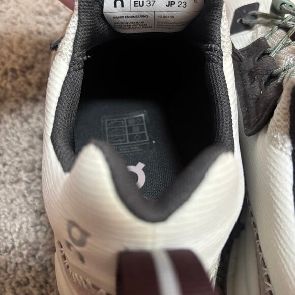 On cloud cloudaway women’s 6 - Picture 10 of 12